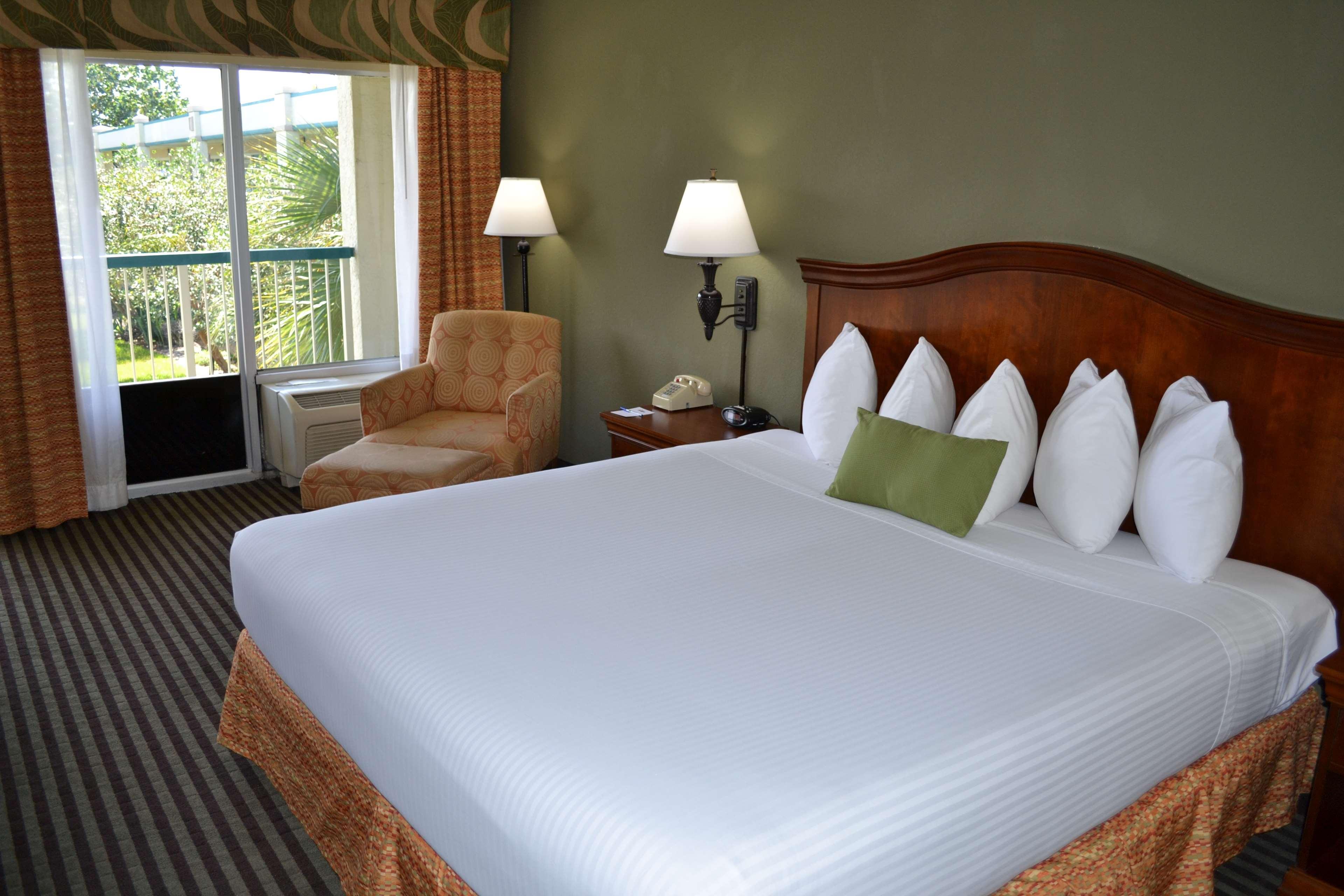 Best Western Downtown Stuart Bagian luar foto