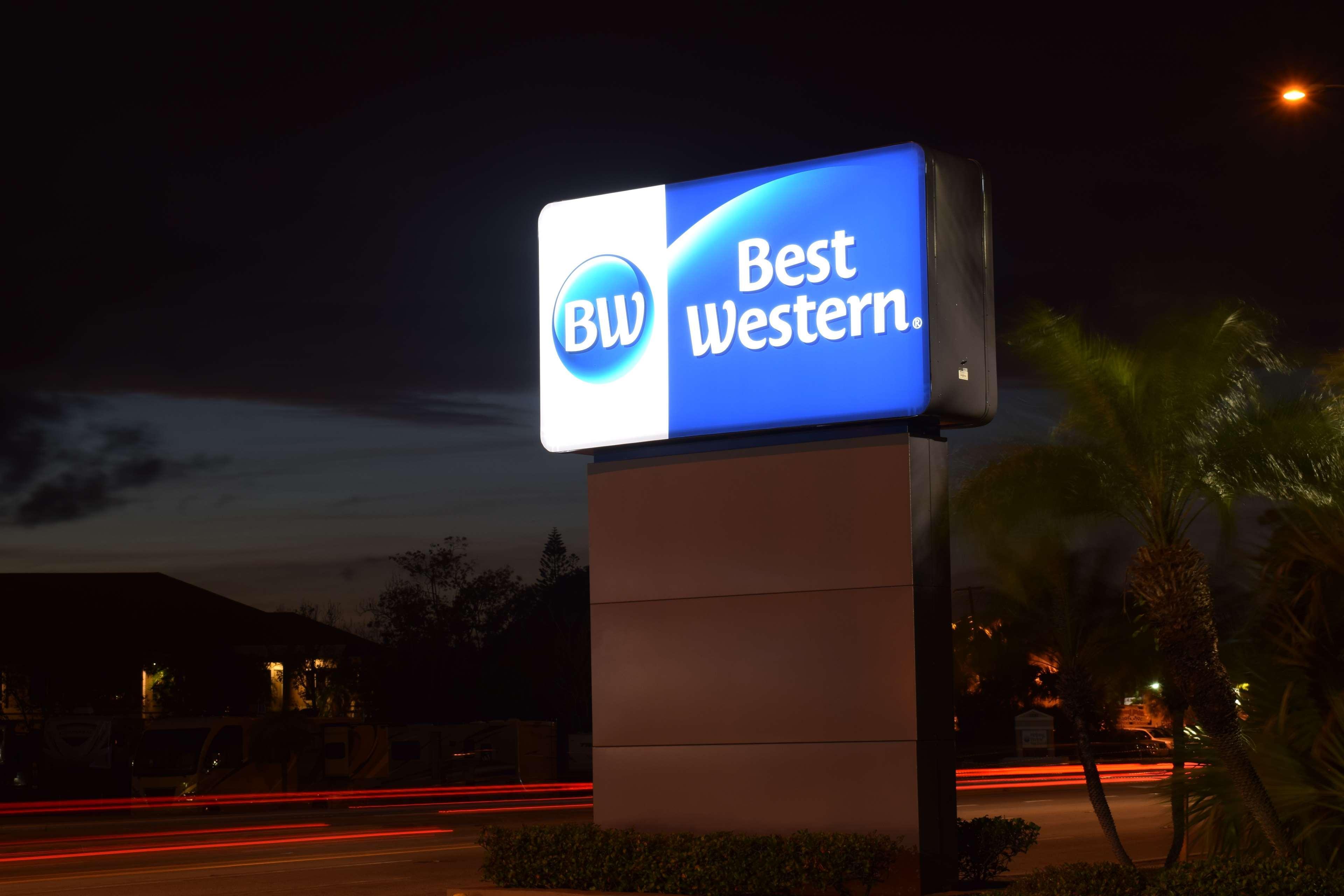 Best Western Downtown Stuart Bagian luar foto
