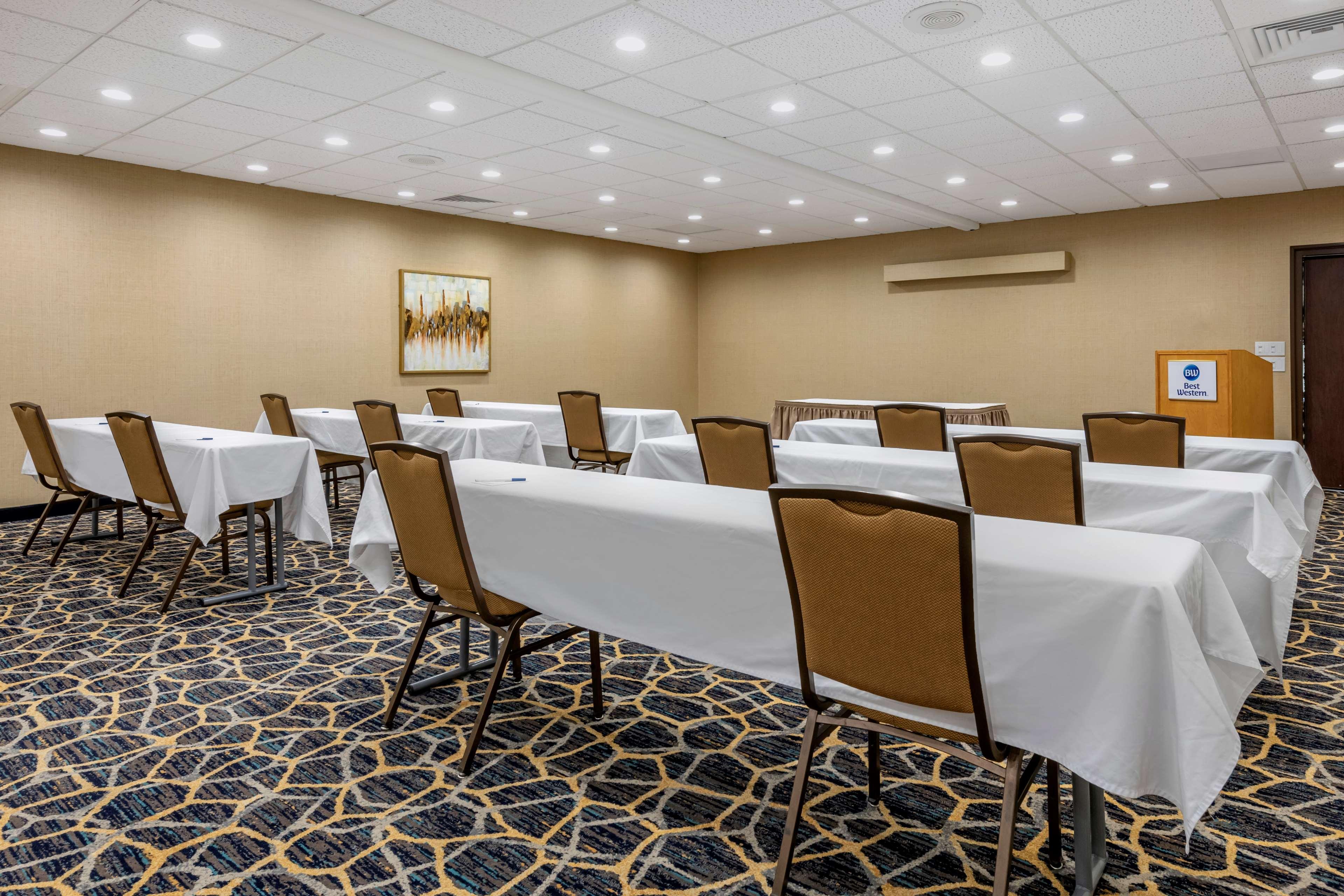 Best Western Downtown Stuart Bagian luar foto