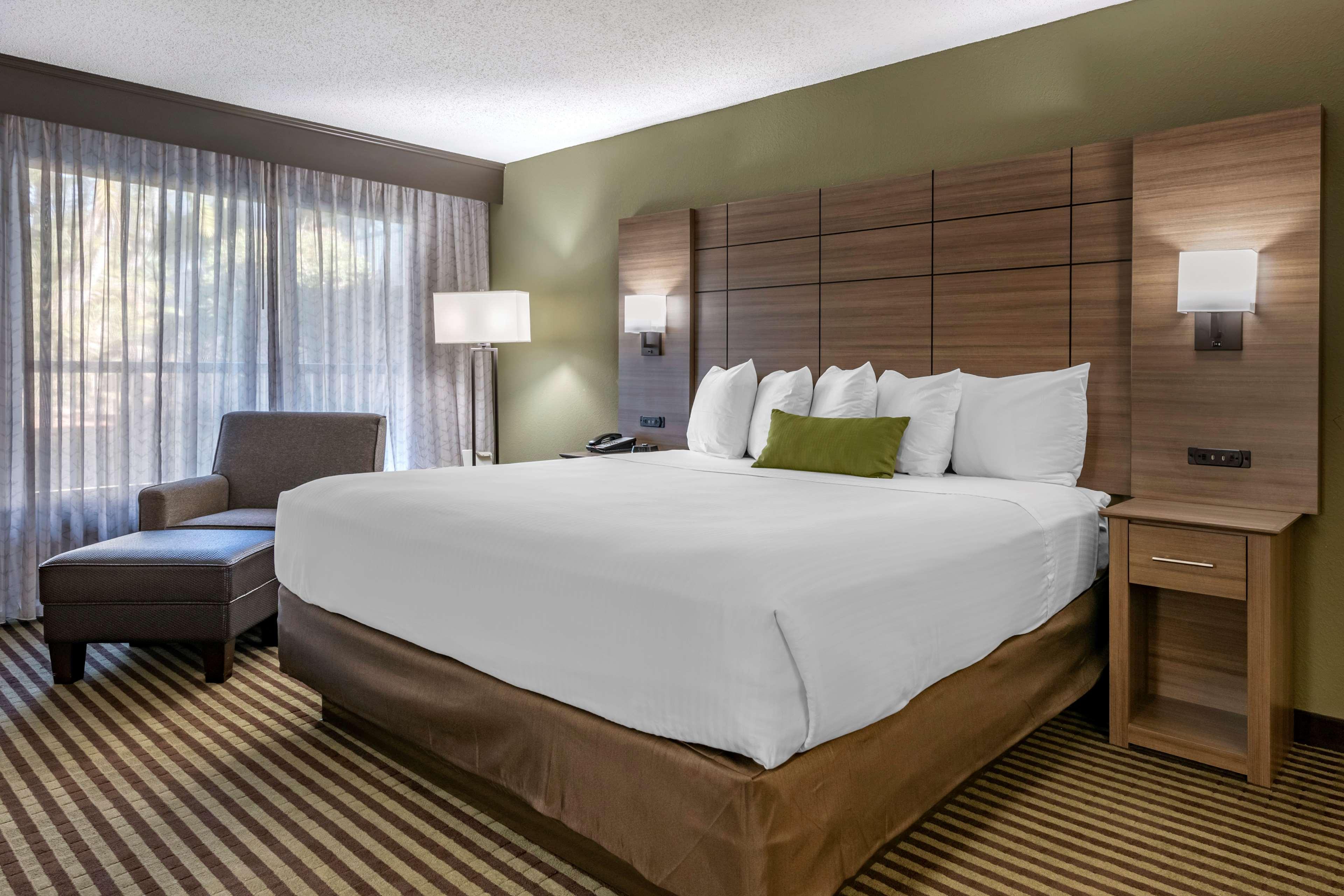 Best Western Downtown Stuart Bagian luar foto